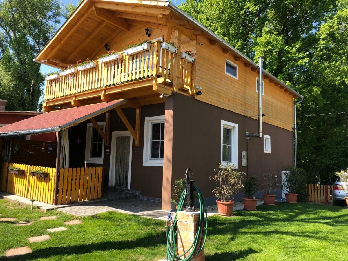 Hero 4 Sterne Ferienhaus Baja Luaran gambar