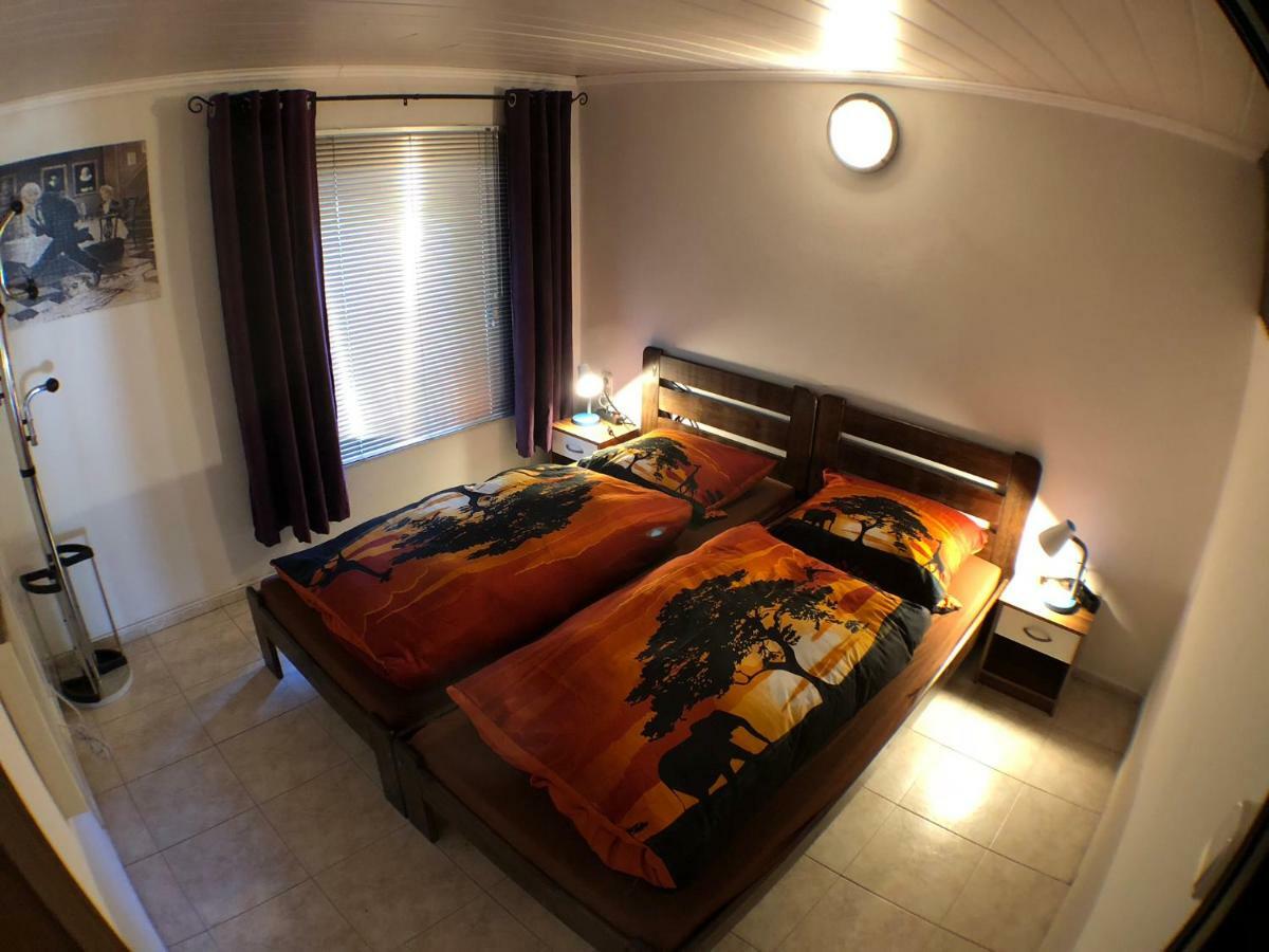 Hero 4 Sterne Ferienhaus Baja Luaran gambar